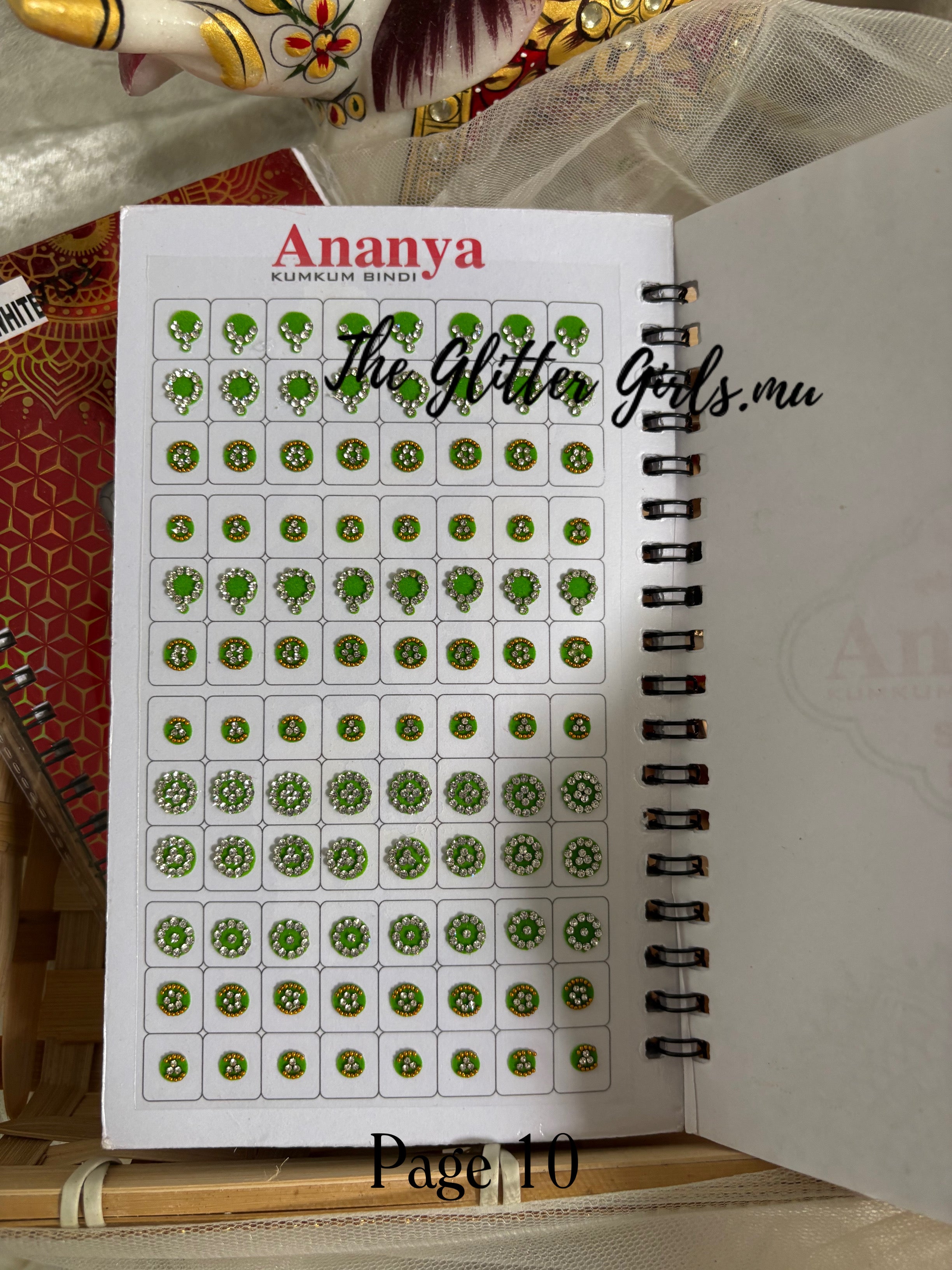 Annaya (with white stone)