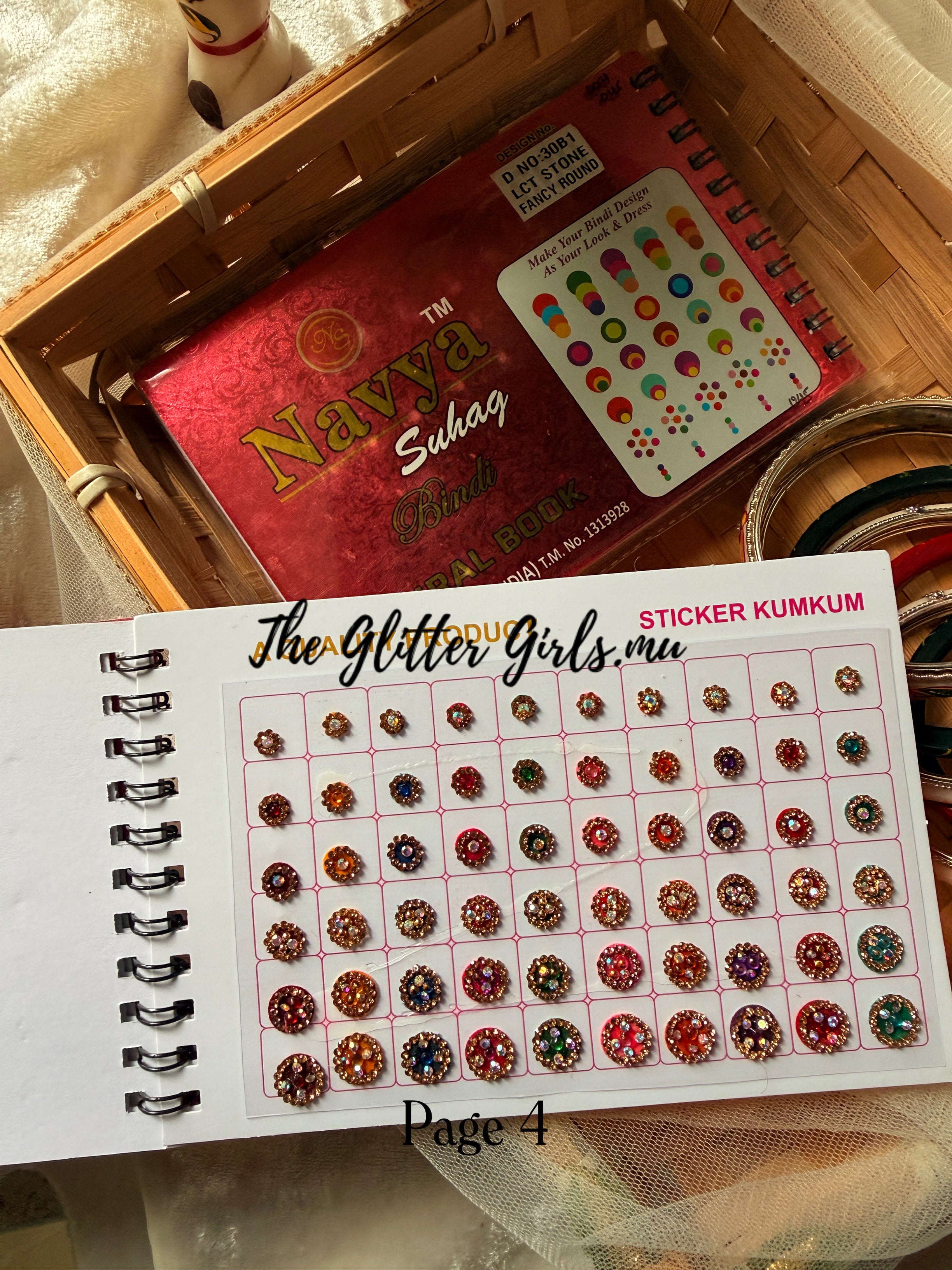 Navya bindi book (D NO 30B1 LCT FANCY ROUND)