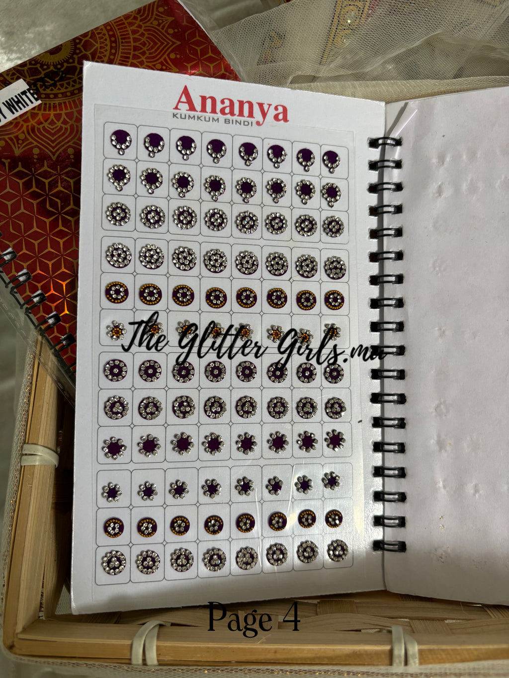 Annaya (with white stone)