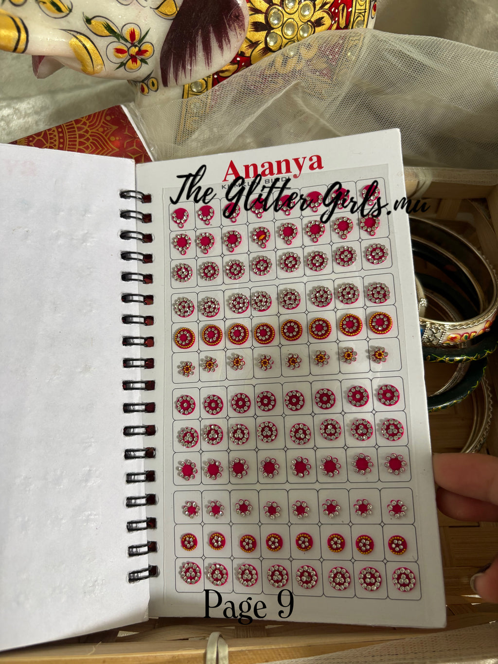 Annaya (with white stone)